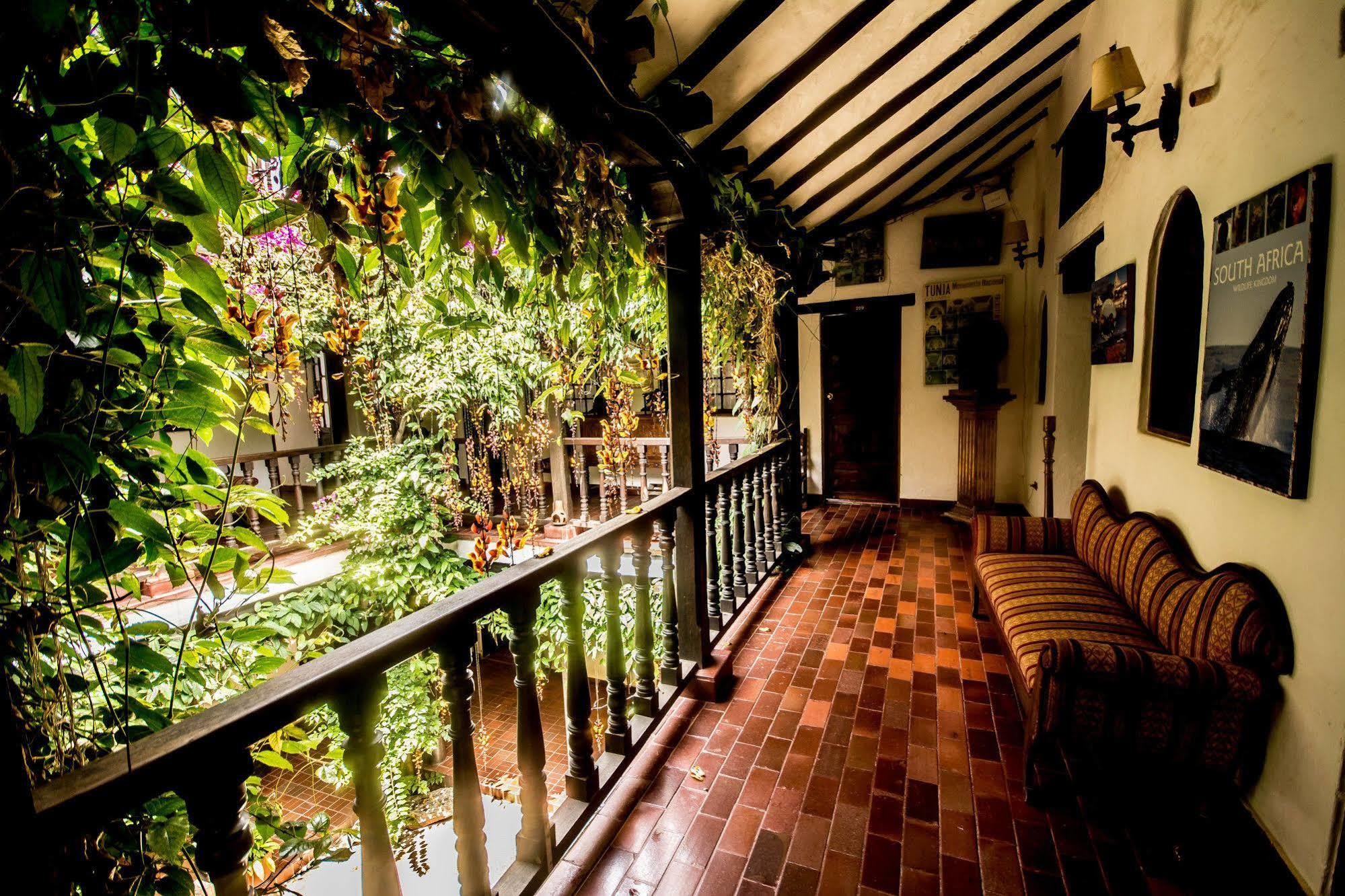 Hotel Los Frayles Вилья-де-Лейва Экстерьер фото