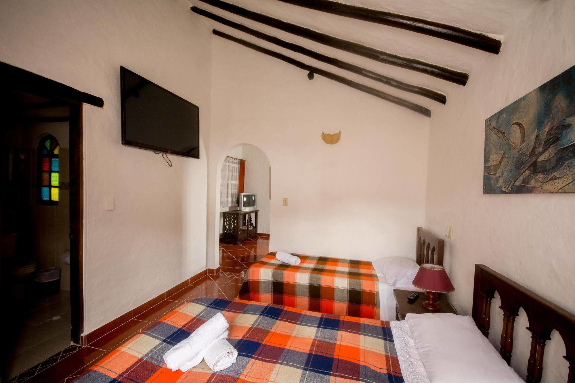 Hotel Los Frayles Вилья-де-Лейва Экстерьер фото