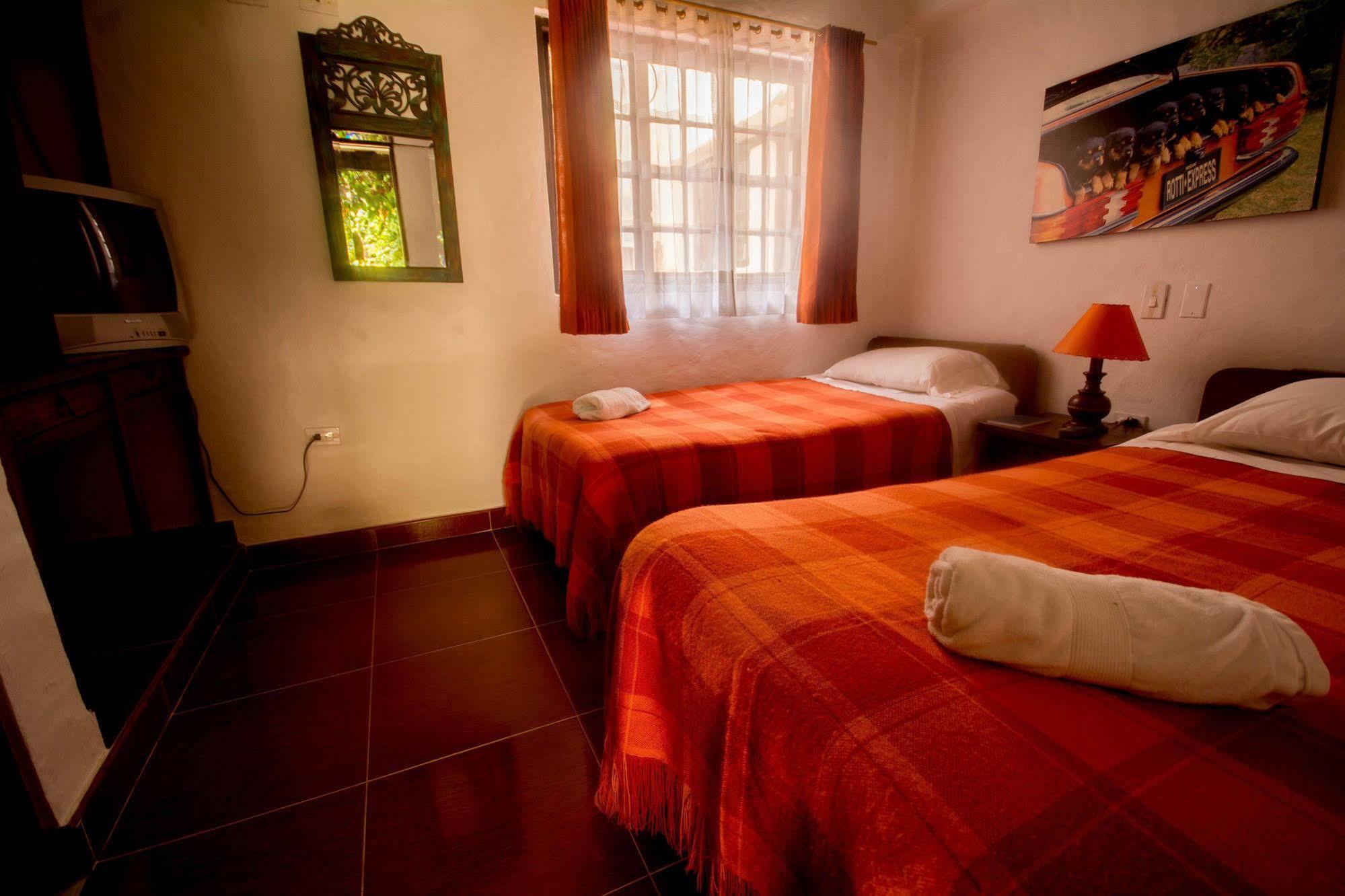 Hotel Los Frayles Вилья-де-Лейва Экстерьер фото