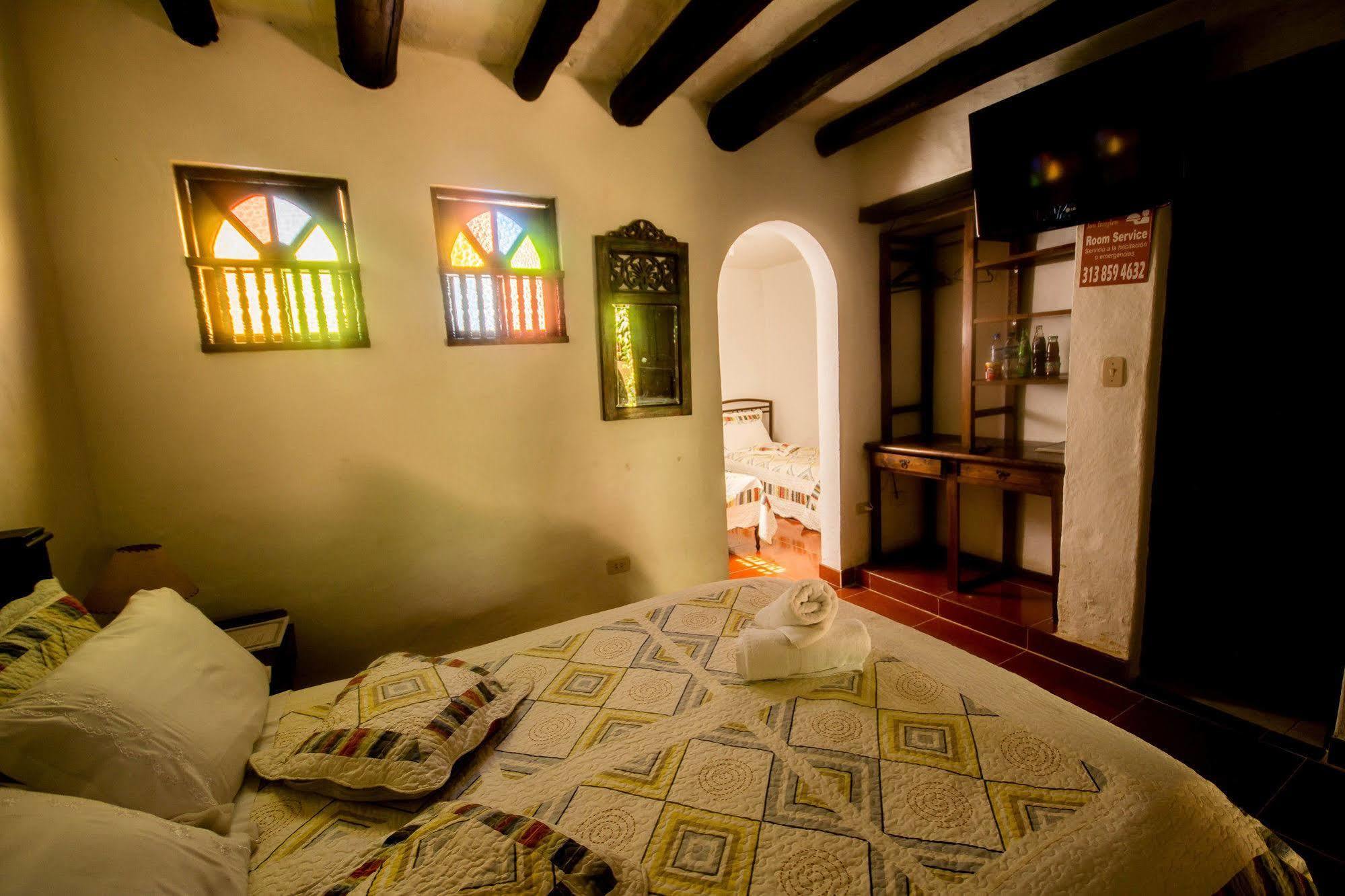Hotel Los Frayles Вилья-де-Лейва Экстерьер фото