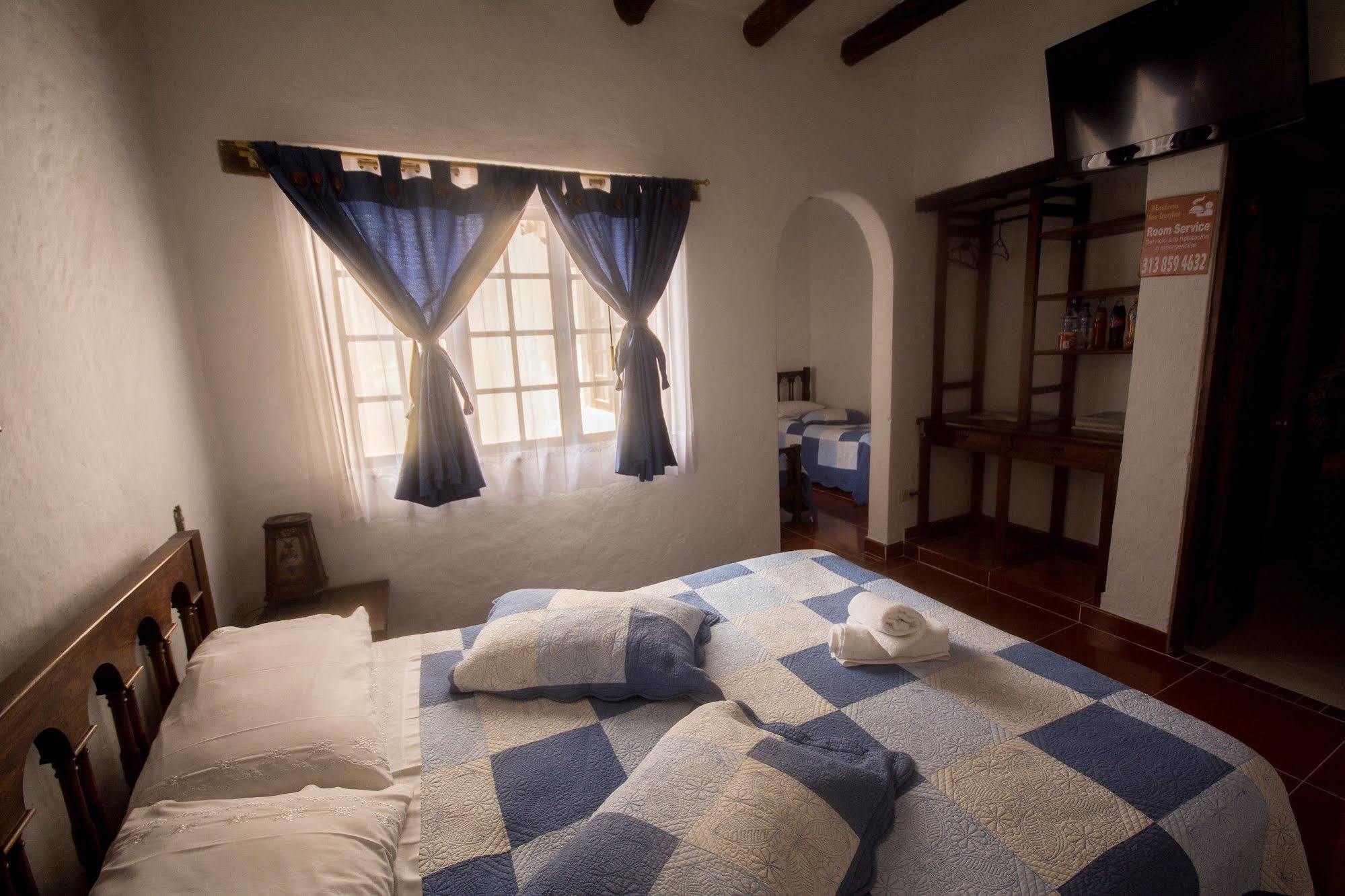 Hotel Los Frayles Вилья-де-Лейва Экстерьер фото